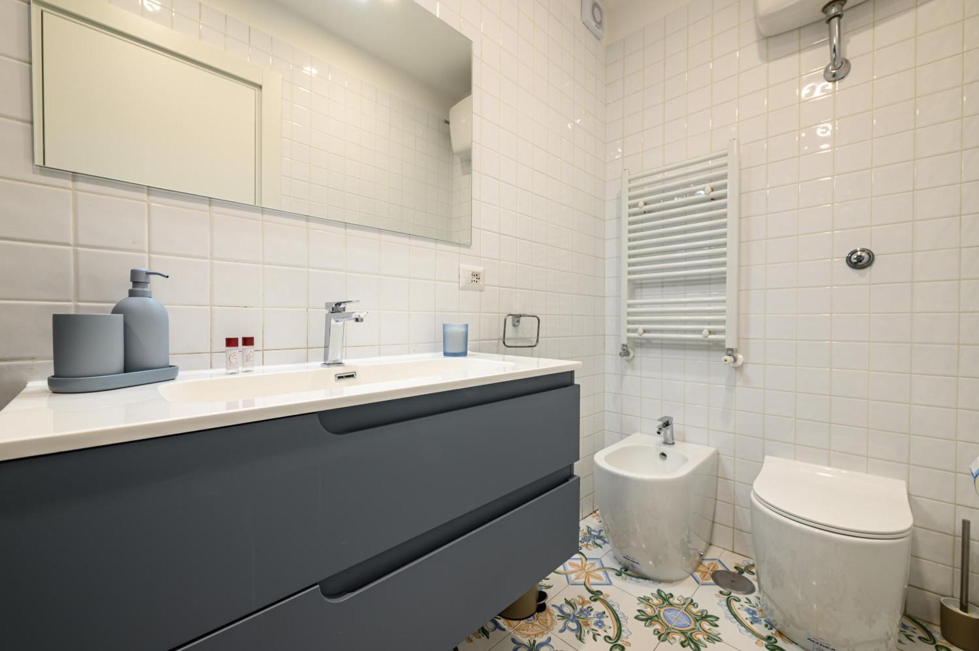 Guest House 121 Charming Apartment 나폴리 외부 사진