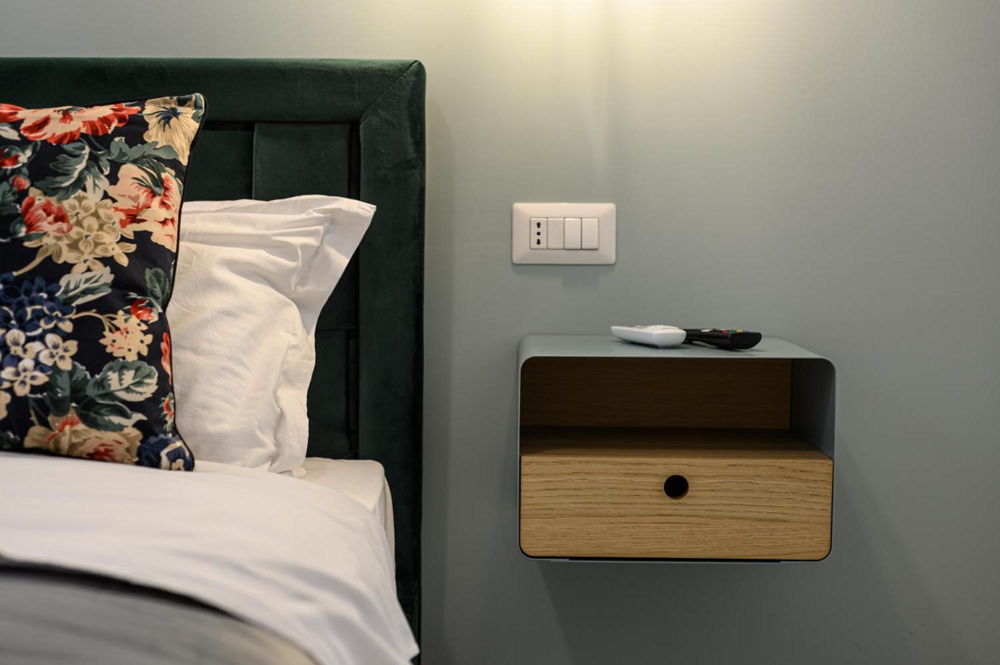 Guest House 121 Charming Apartment 나폴리 외부 사진